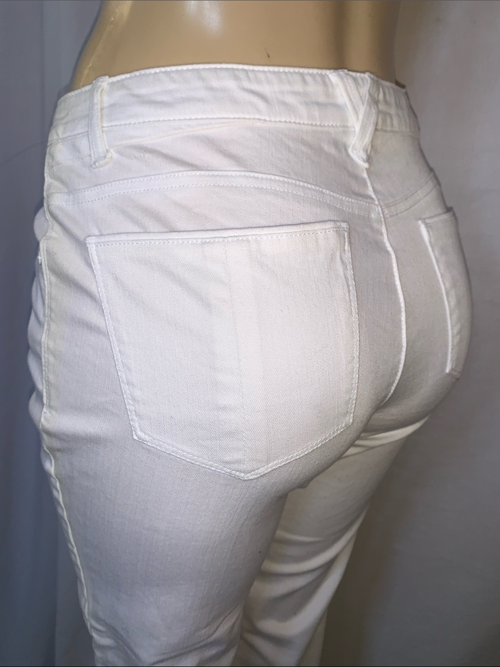 DEMOCRACY Women's Tummy Control Size 6 White Boyfriend Jeans Cuffed Hems NWOT